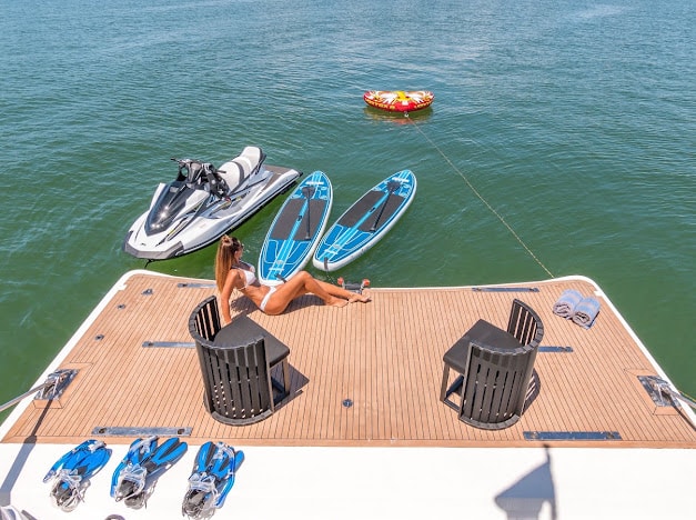 115FT HORIZON NIRVANA — water toys swim platform